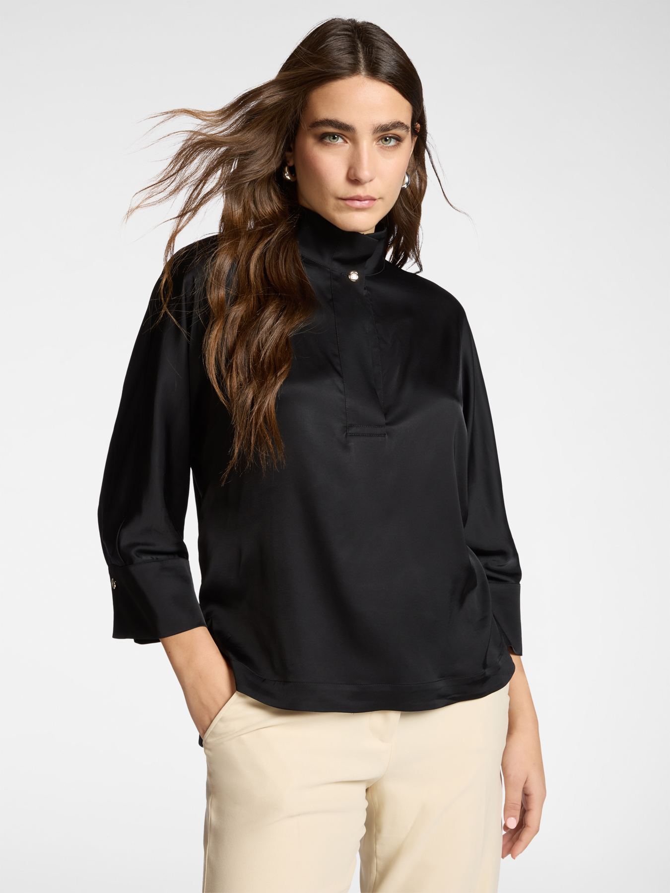 Блузка-поло черная